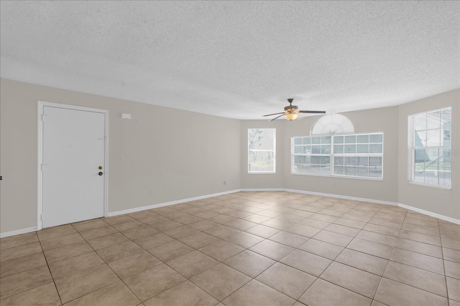 Image 2 of 24 For 2731 Poinciana Boulevard 107