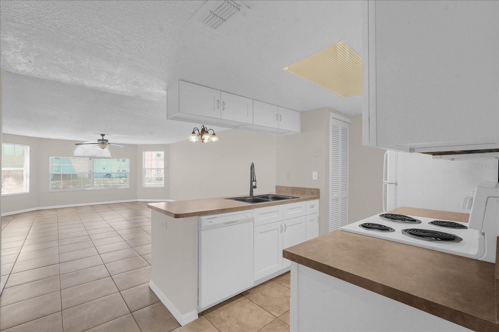 Image 8 of 24 For 2731 Poinciana Boulevard 107