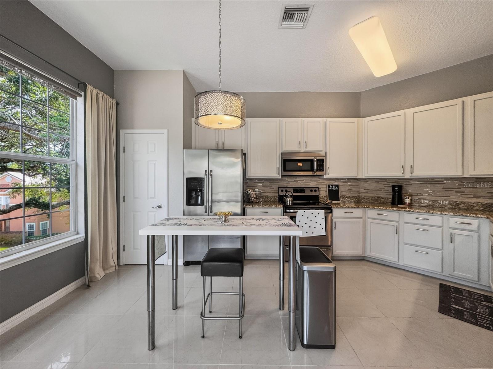 Image 12 of 52 For 7530 Bay Port Road 20