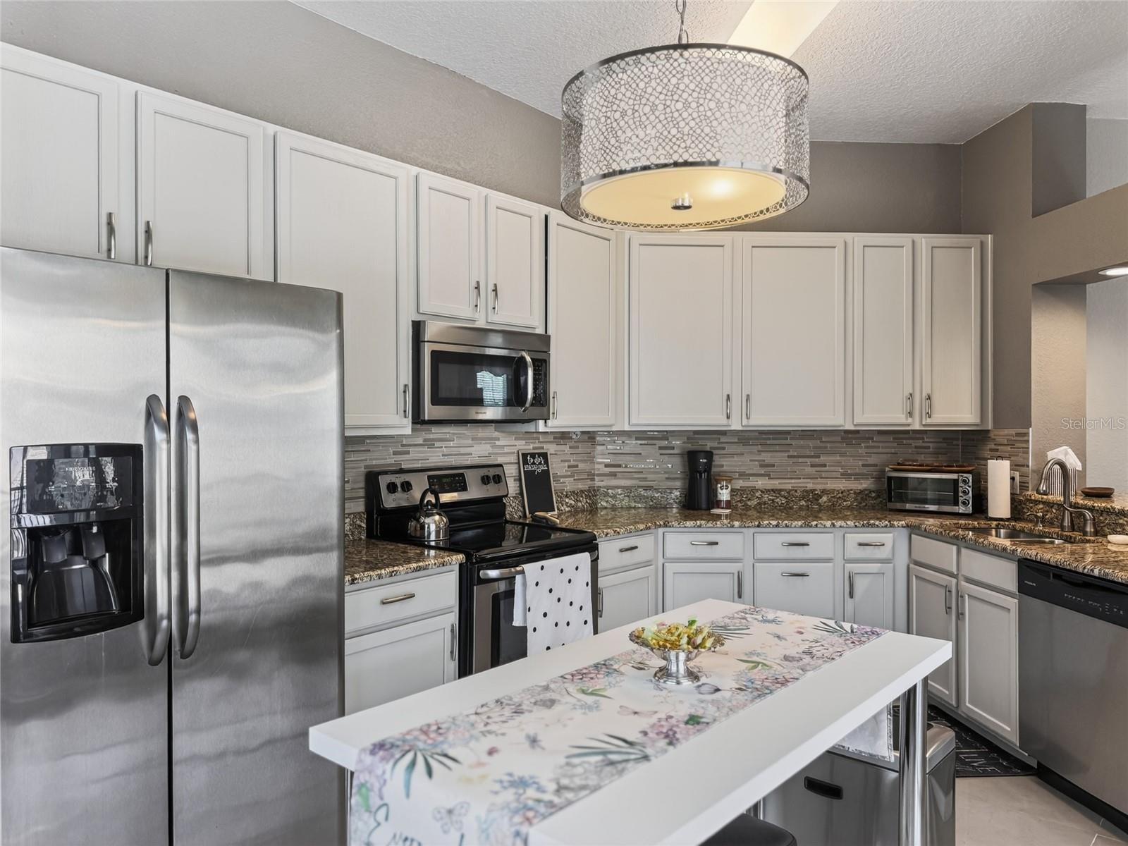 Image 13 of 52 For 7530 Bay Port Road 20