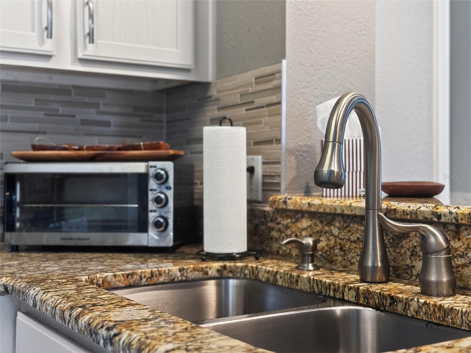 Image 16 of 52 For 7530 Bay Port Road 20