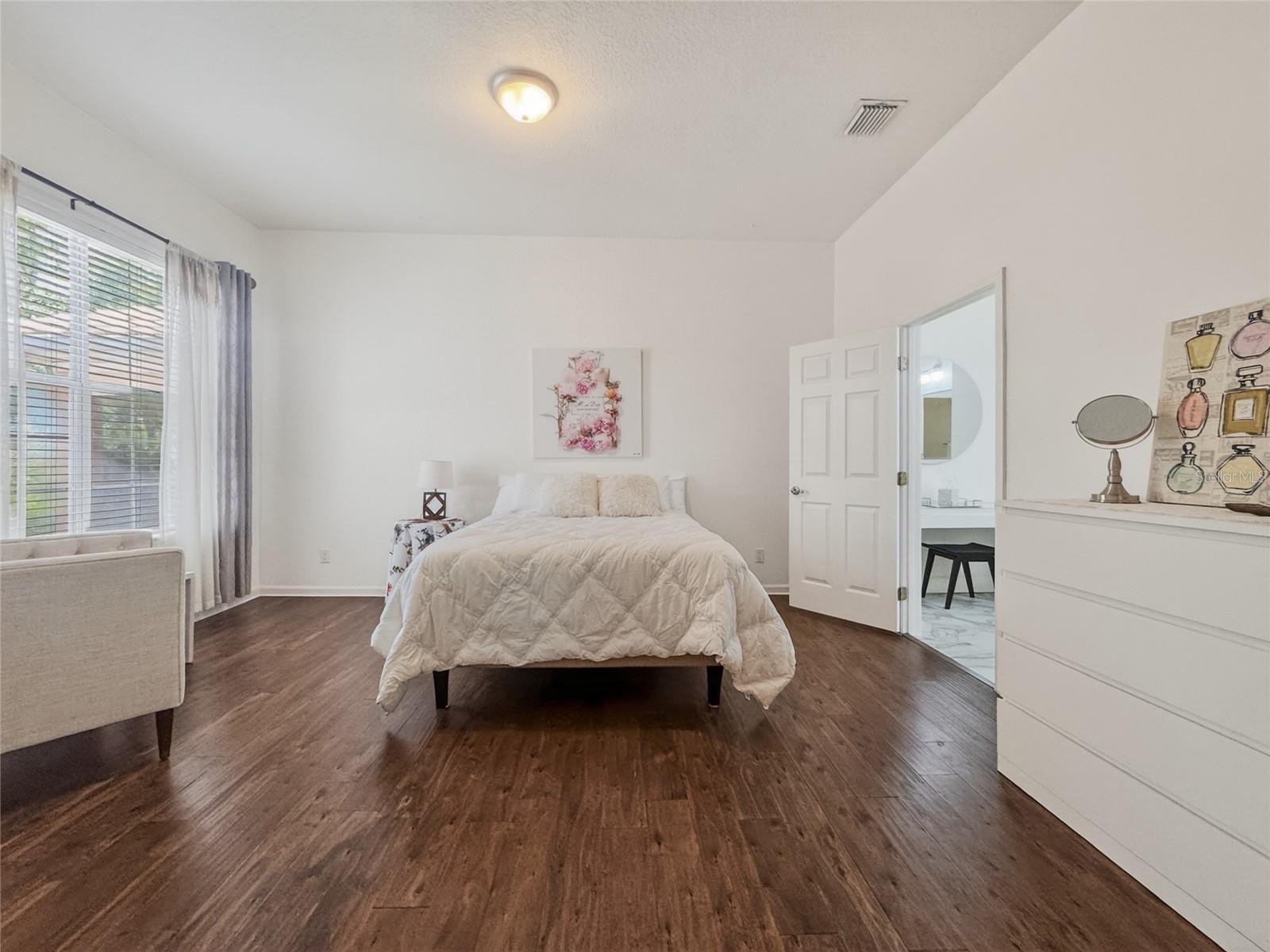 Image 22 of 52 For 7530 Bay Port Road 20