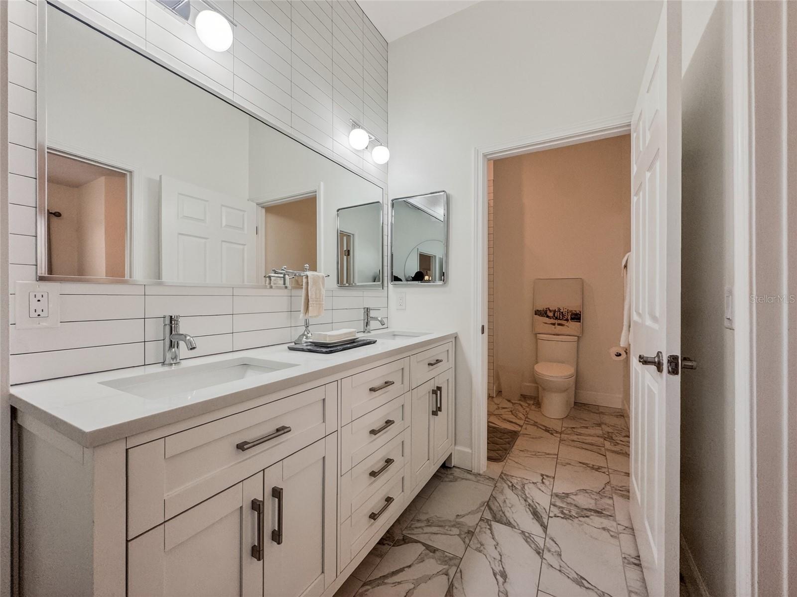 Image 25 of 52 For 7530 Bay Port Road 20