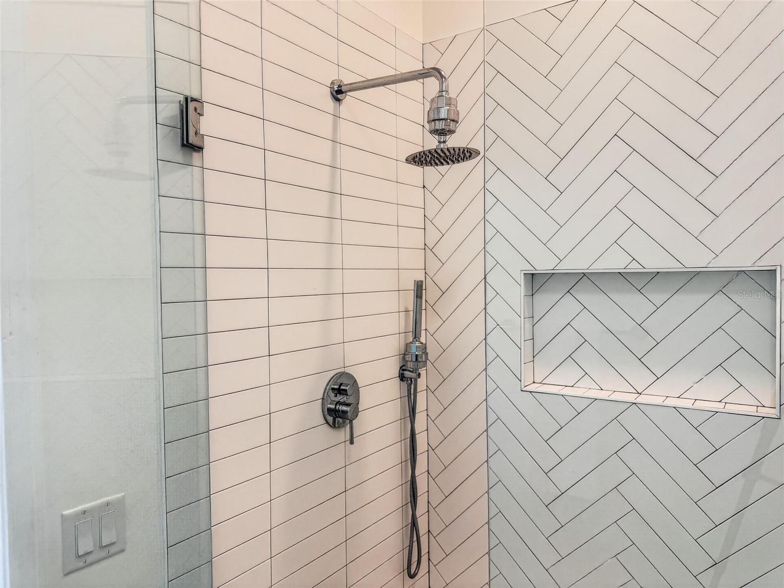 Image 28 of 52 For 7530 Bay Port Road 20