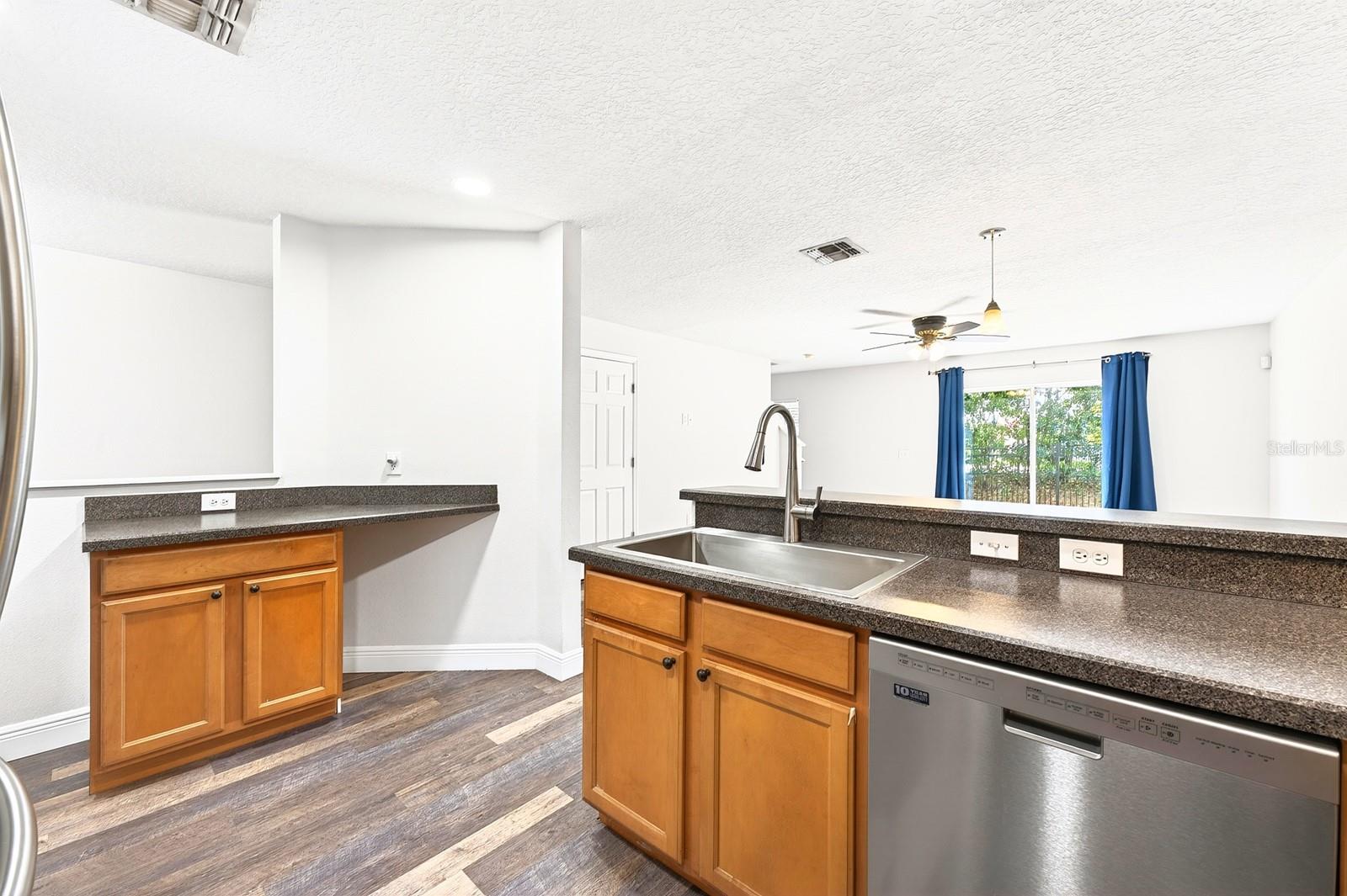 Image 14 of 41 For 12769 Lexington Summit Street