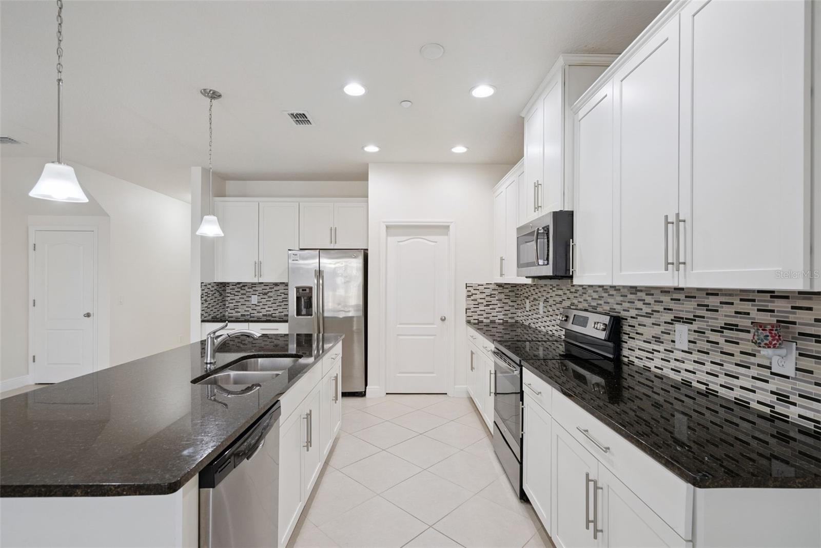 Image 11 of 20 For 7474 Aloma Pines Court