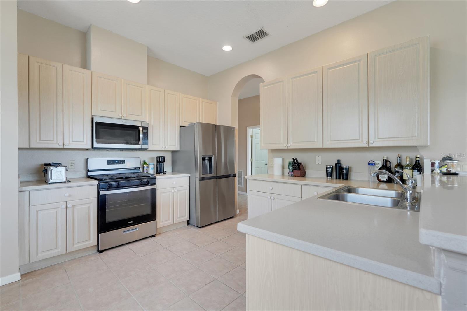 Image 20 of 50 For 2390 Caledonian Street