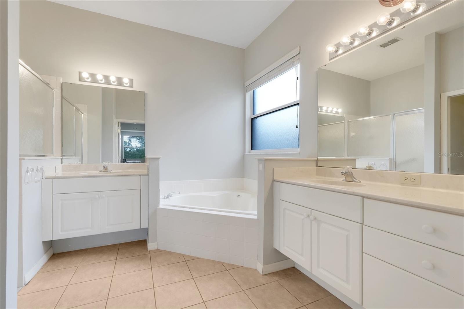 Image 26 of 50 For 2390 Caledonian Street