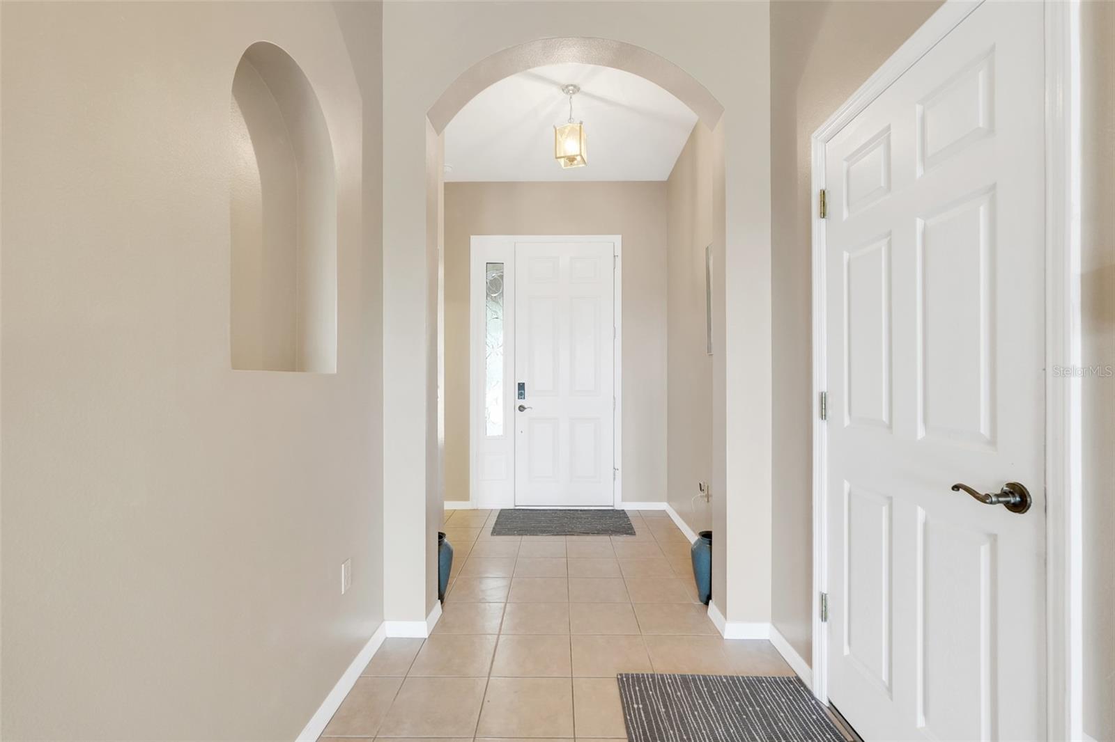 Image 5 of 50 For 2390 Caledonian Street