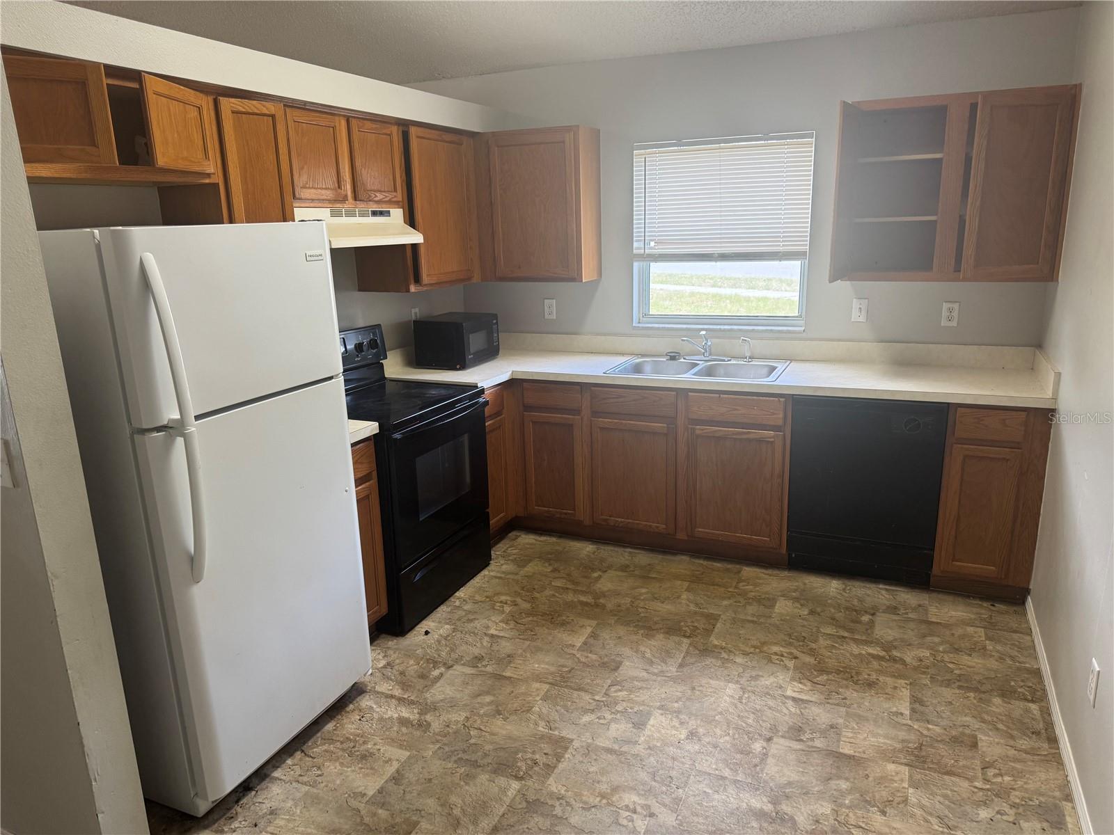 Image 2 of 18 For 5618 Piney Ridge Drive