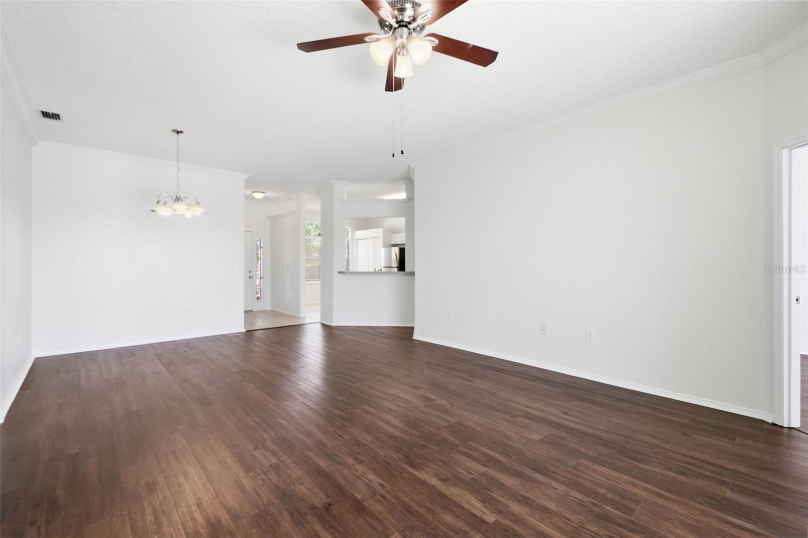 Image 13 of 46 For 823 Springwood Circle