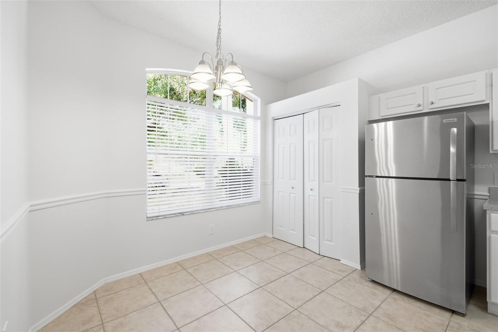 Image 23 of 46 For 823 Springwood Circle