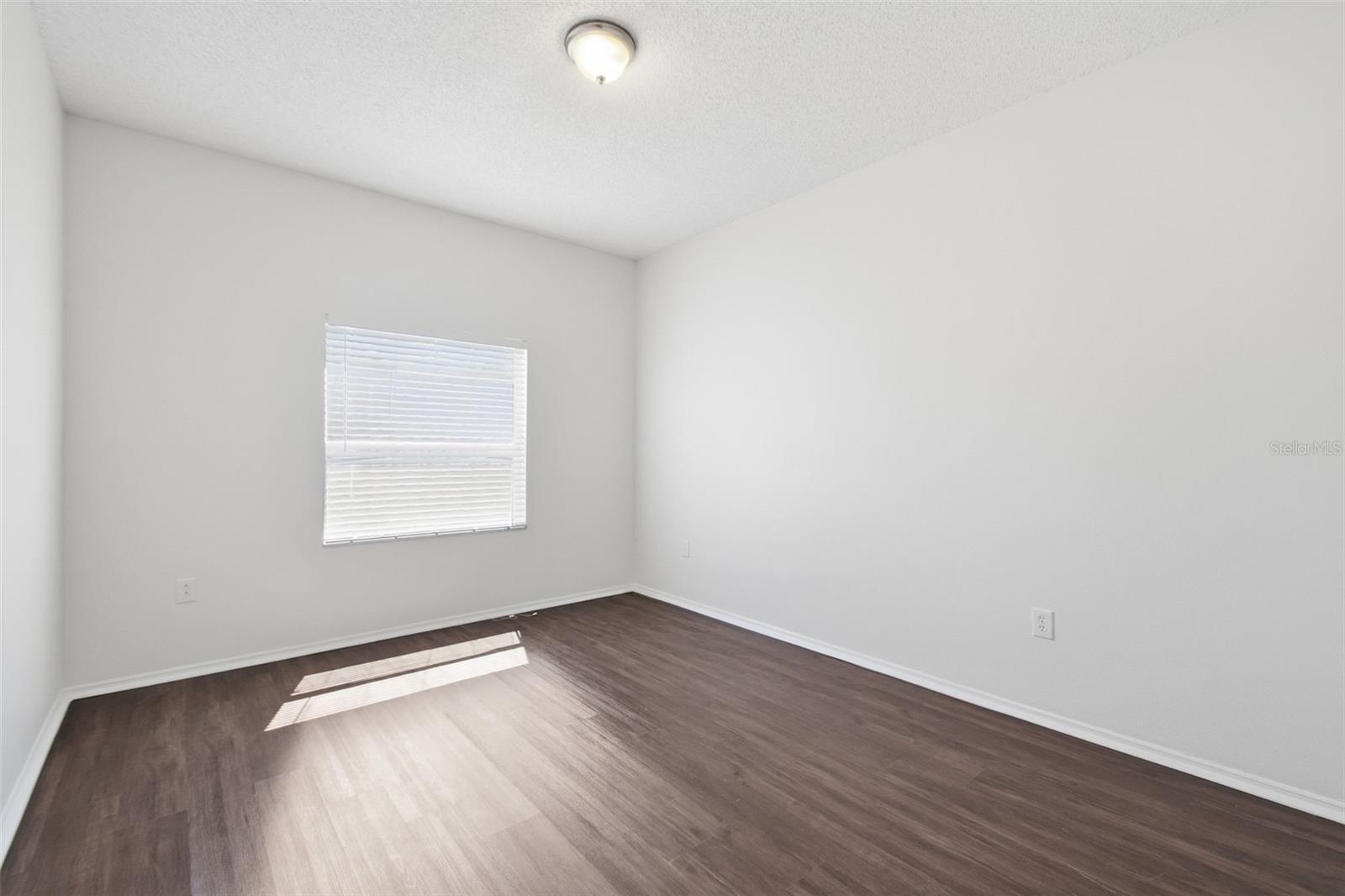 Image 27 of 46 For 823 Springwood Circle