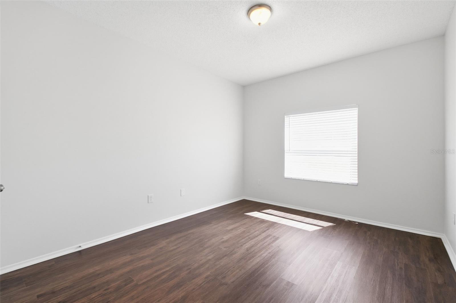 Image 28 of 46 For 823 Springwood Circle