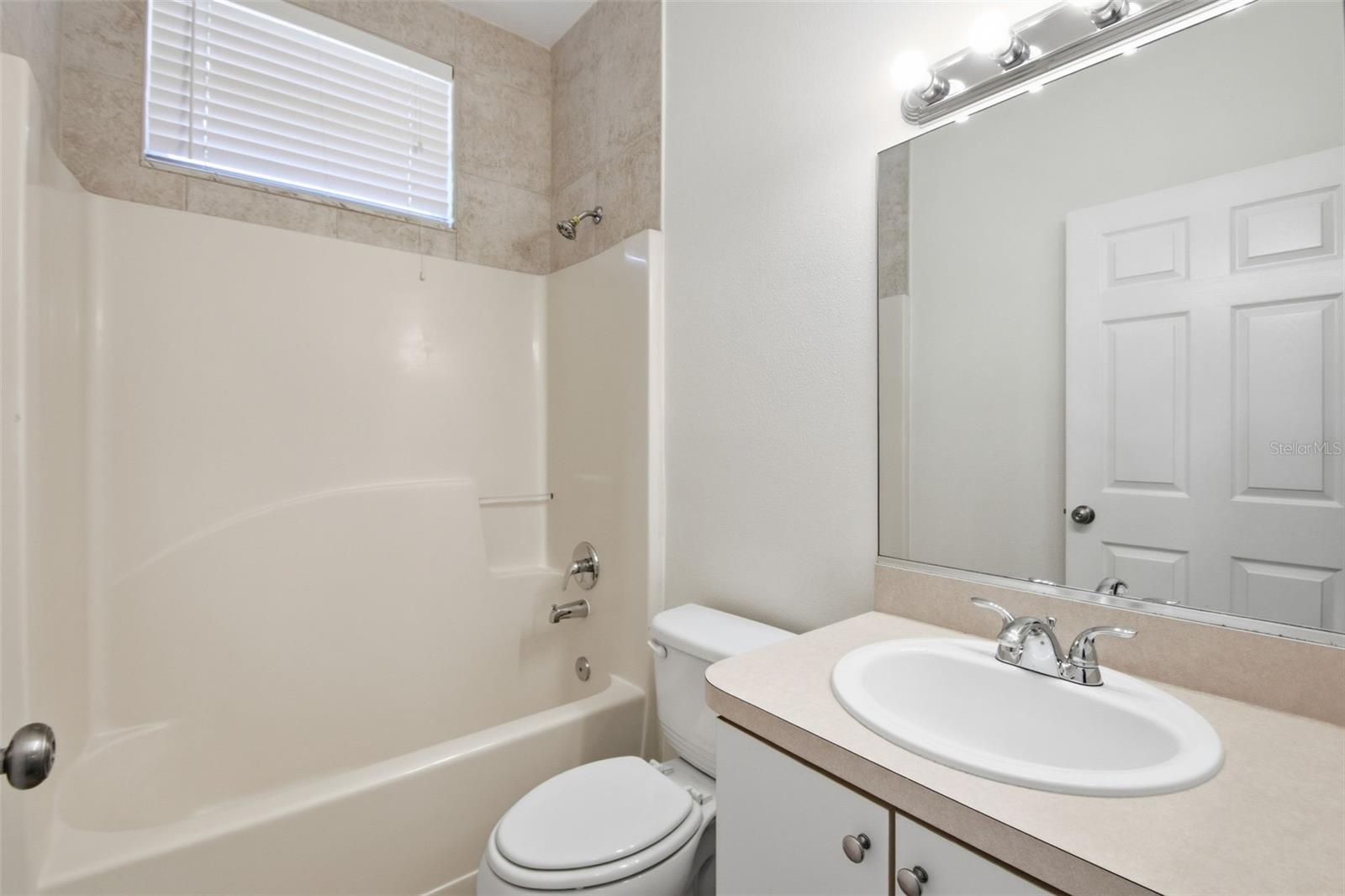 Image 38 of 46 For 823 Springwood Circle