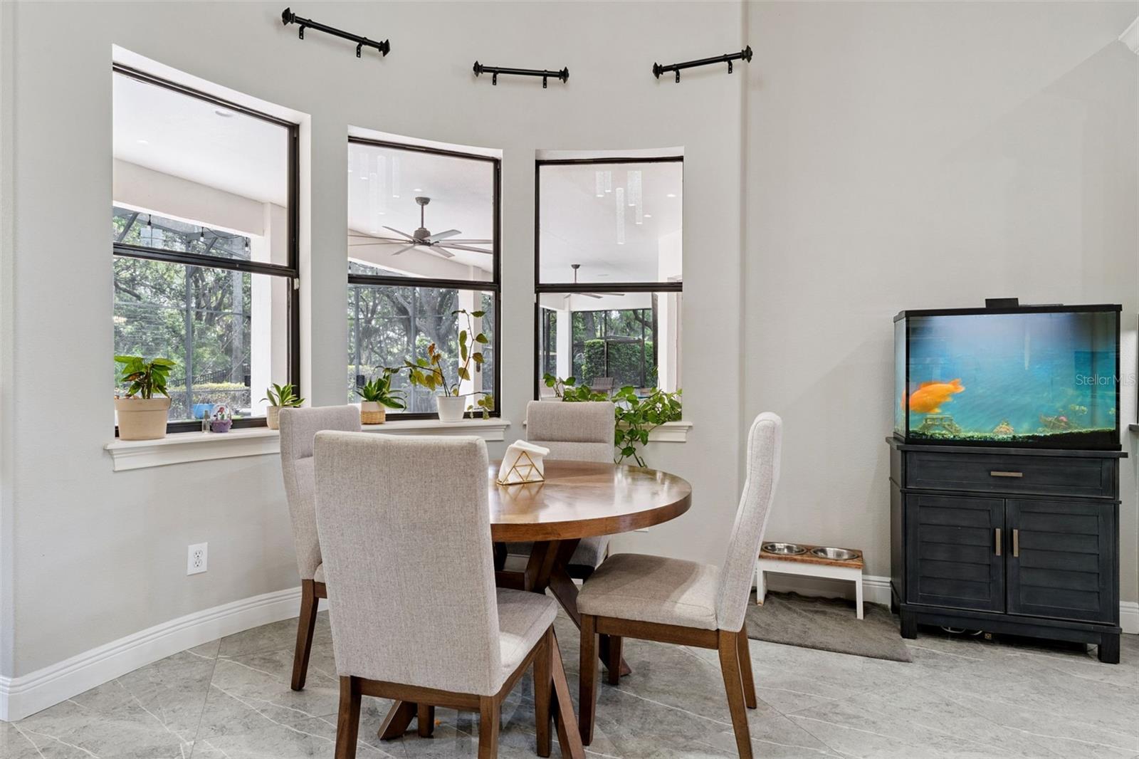 Listing photo id 9 for 773 Mills Estate Place