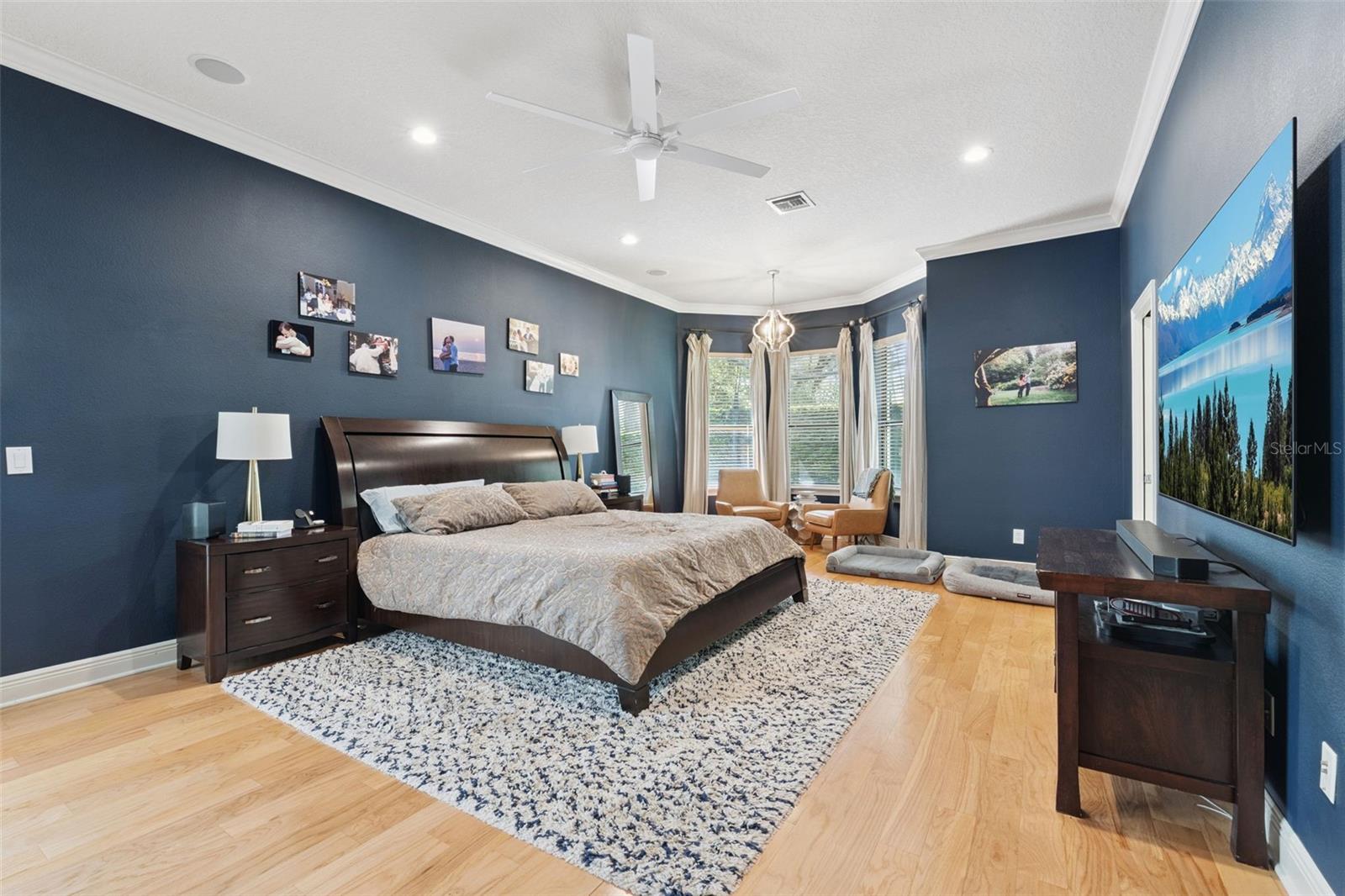 Listing photo id 16 for 773 Mills Estate Place
