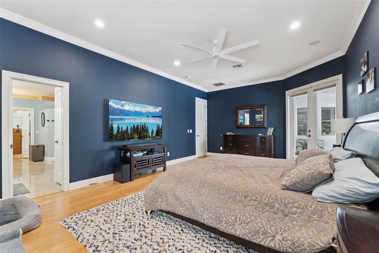 Listing photo id 18 for 773 Mills Estate Place