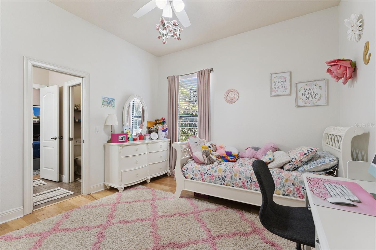 Listing photo id 21 for 773 Mills Estate Place