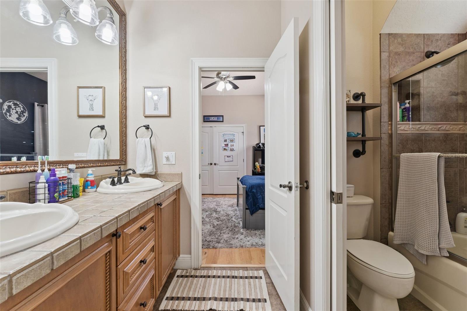 Listing photo id 25 for 773 Mills Estate Place
