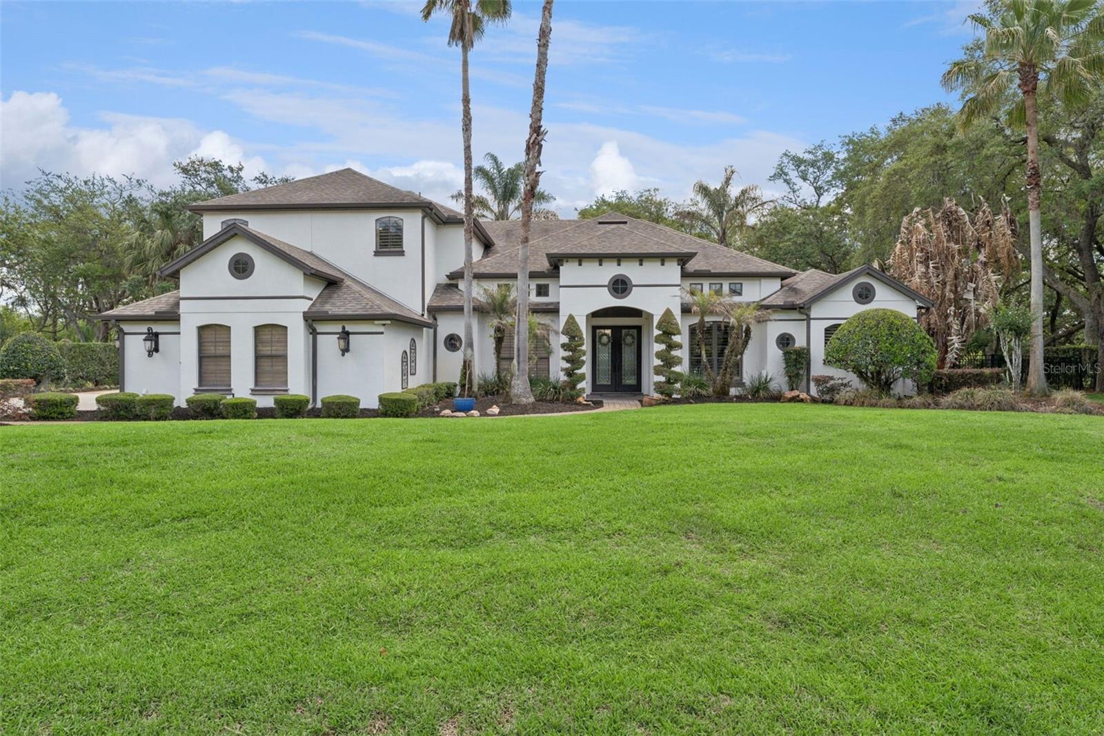 Listing photo id 1 for 773 Mills Estate Place