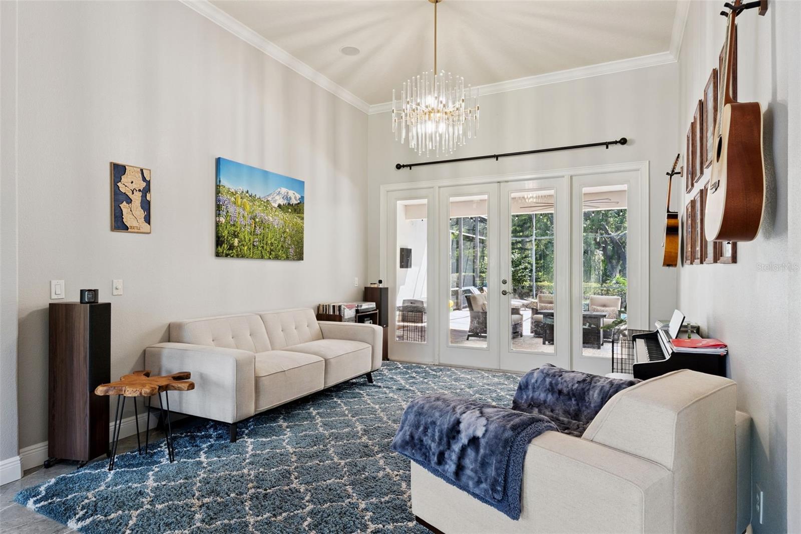 Listing photo id 38 for 773 Mills Estate Place