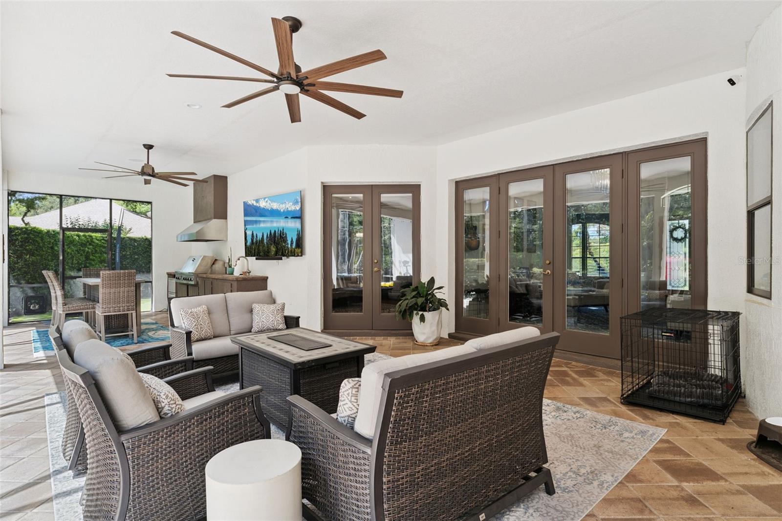 Listing photo id 39 for 773 Mills Estate Place