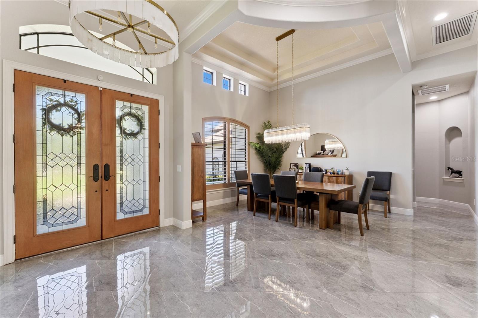 Listing photo id 4 for 773 Mills Estate Place