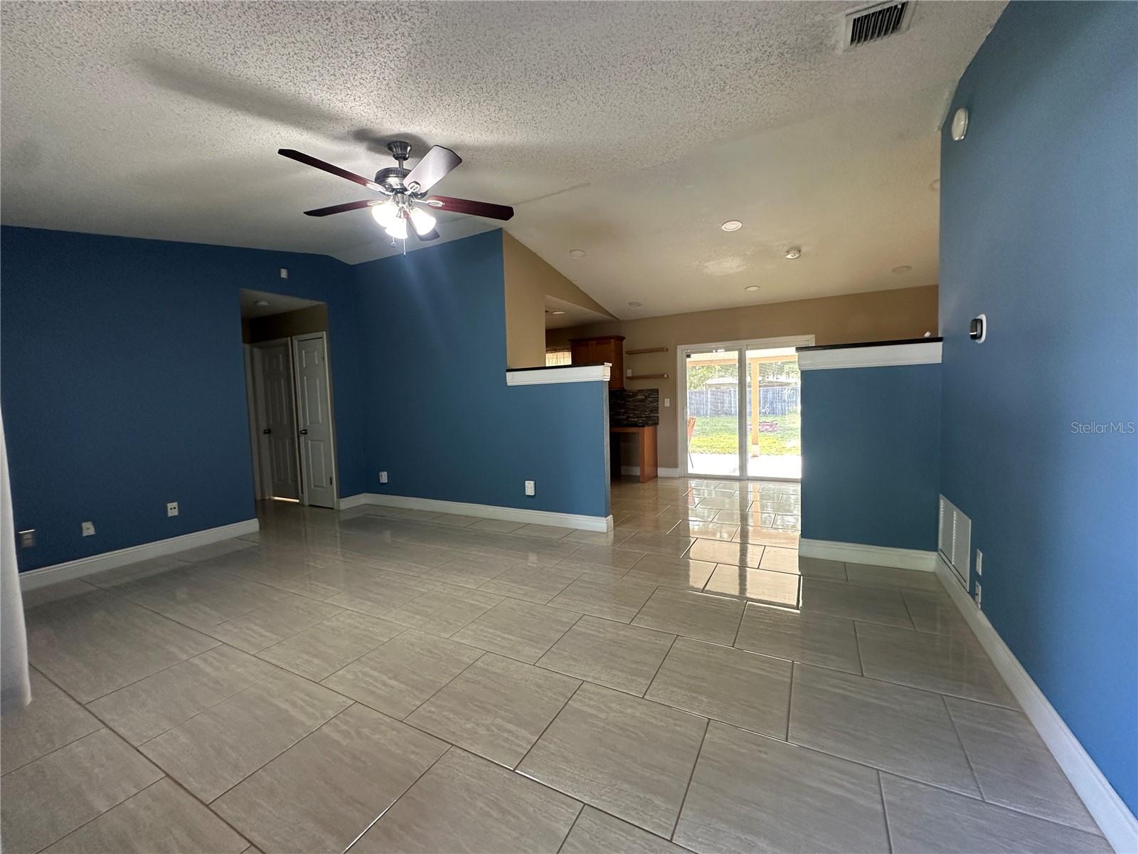 Image 3 of 14 For 852 Royalton Road