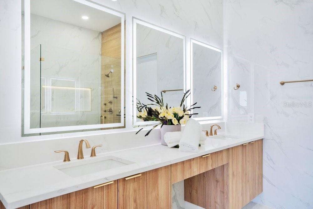 Image 34 of 96 For 8010 Firenze Boulevard