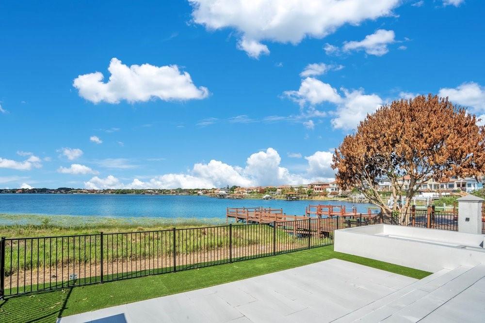 Image 4 of 96 For 8010 Firenze Boulevard