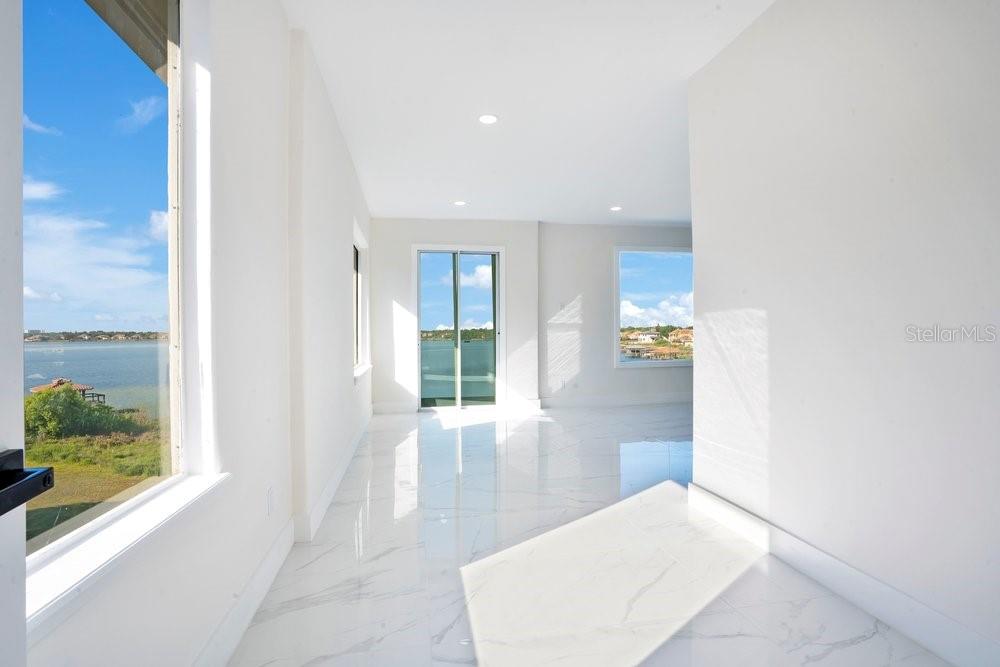 Image 43 of 96 For 8010 Firenze Boulevard