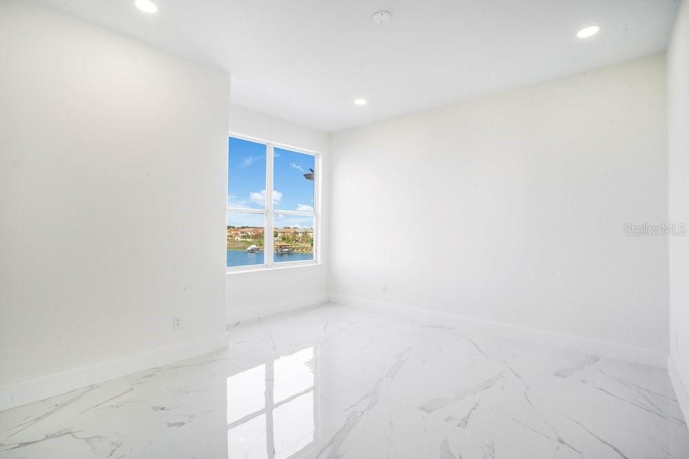 Image 52 of 96 For 8010 Firenze Boulevard