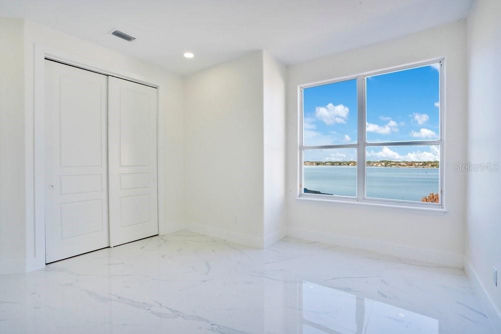 Image 53 of 96 For 8010 Firenze Boulevard