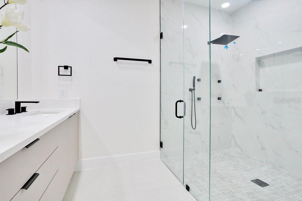 Image 72 of 96 For 8010 Firenze Boulevard