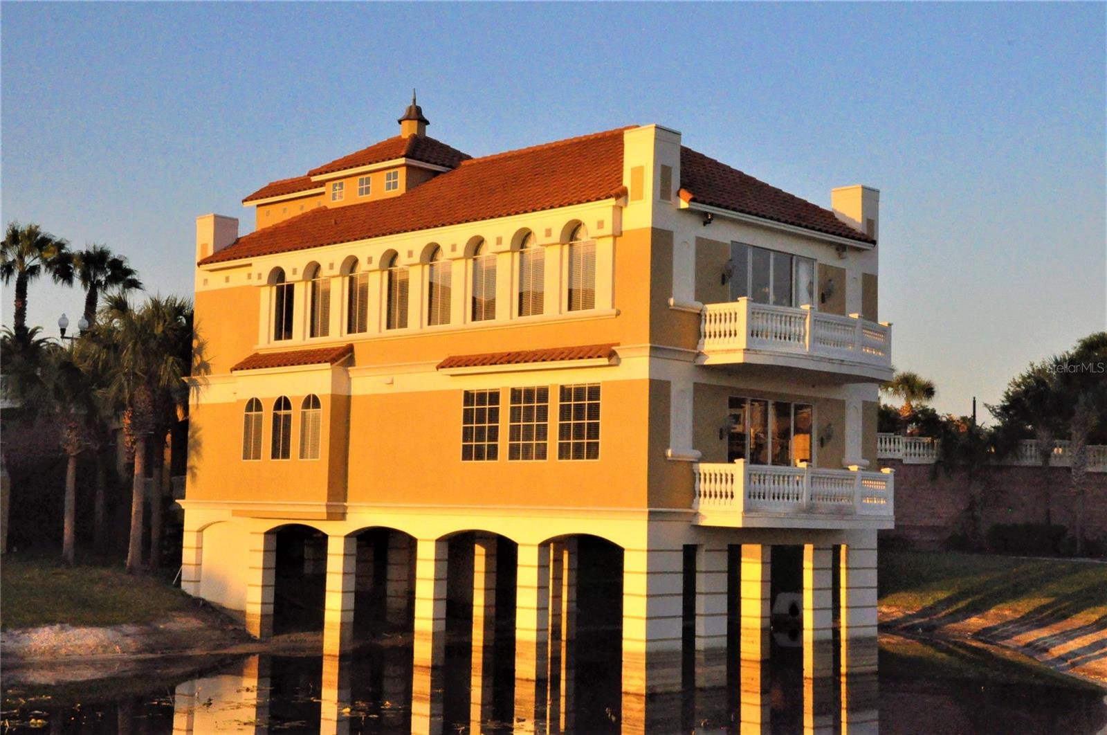 Image 90 of 96 For 8010 Firenze Boulevard