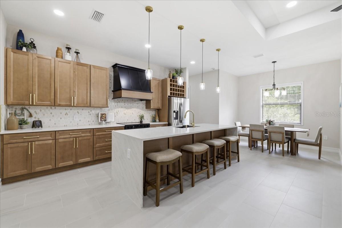 Image 14 of 46 For 810 Sentinela Boulevard