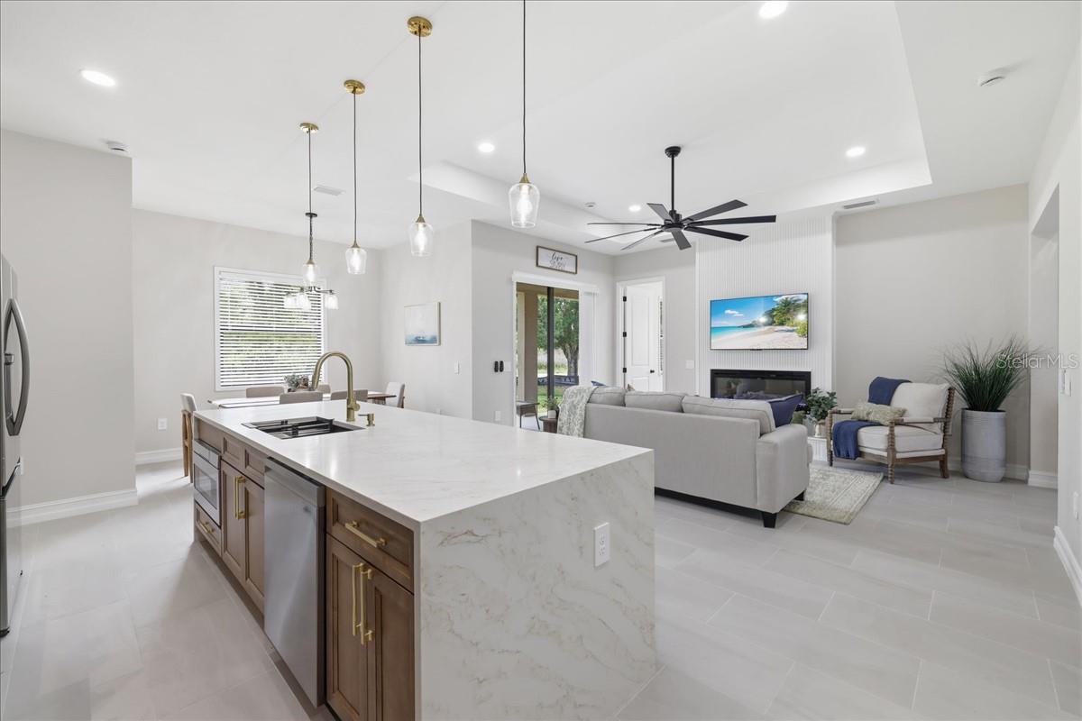 Image 19 of 46 For 810 Sentinela Boulevard