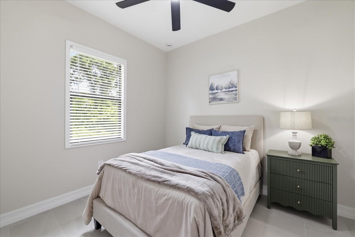 Image 31 of 46 For 810 Sentinela Boulevard