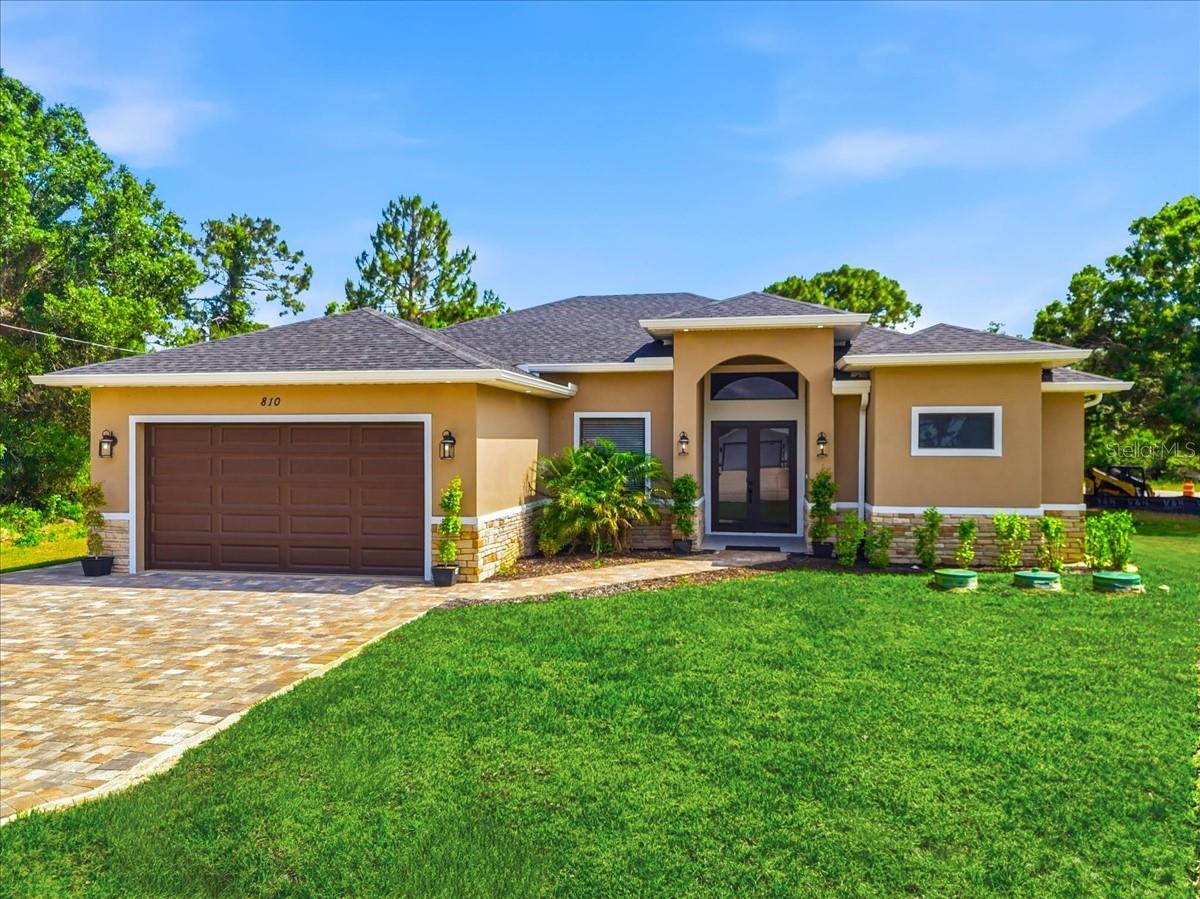 Image 38 of 46 For 810 Sentinela Boulevard