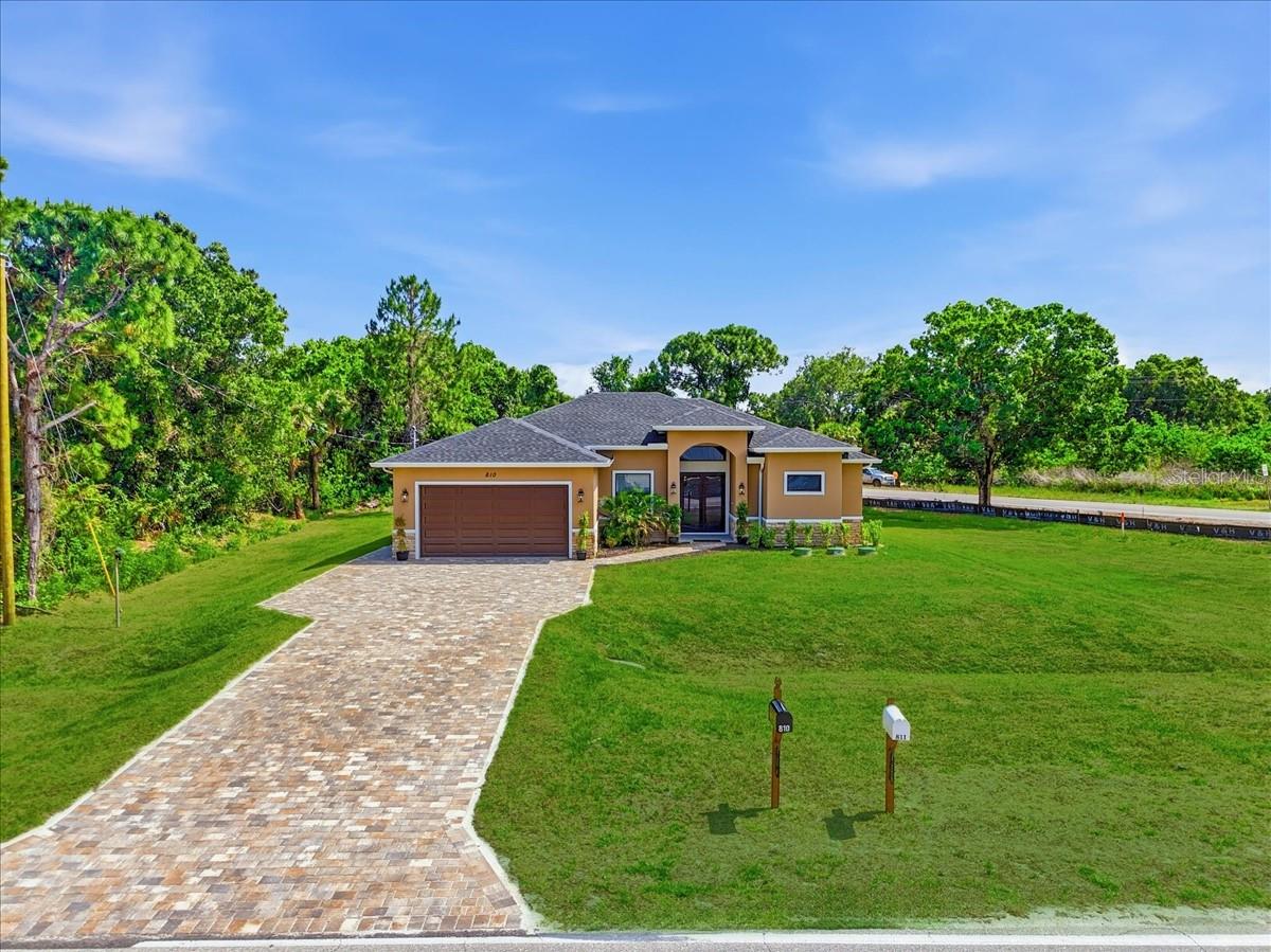 Image 39 of 46 For 810 Sentinela Boulevard