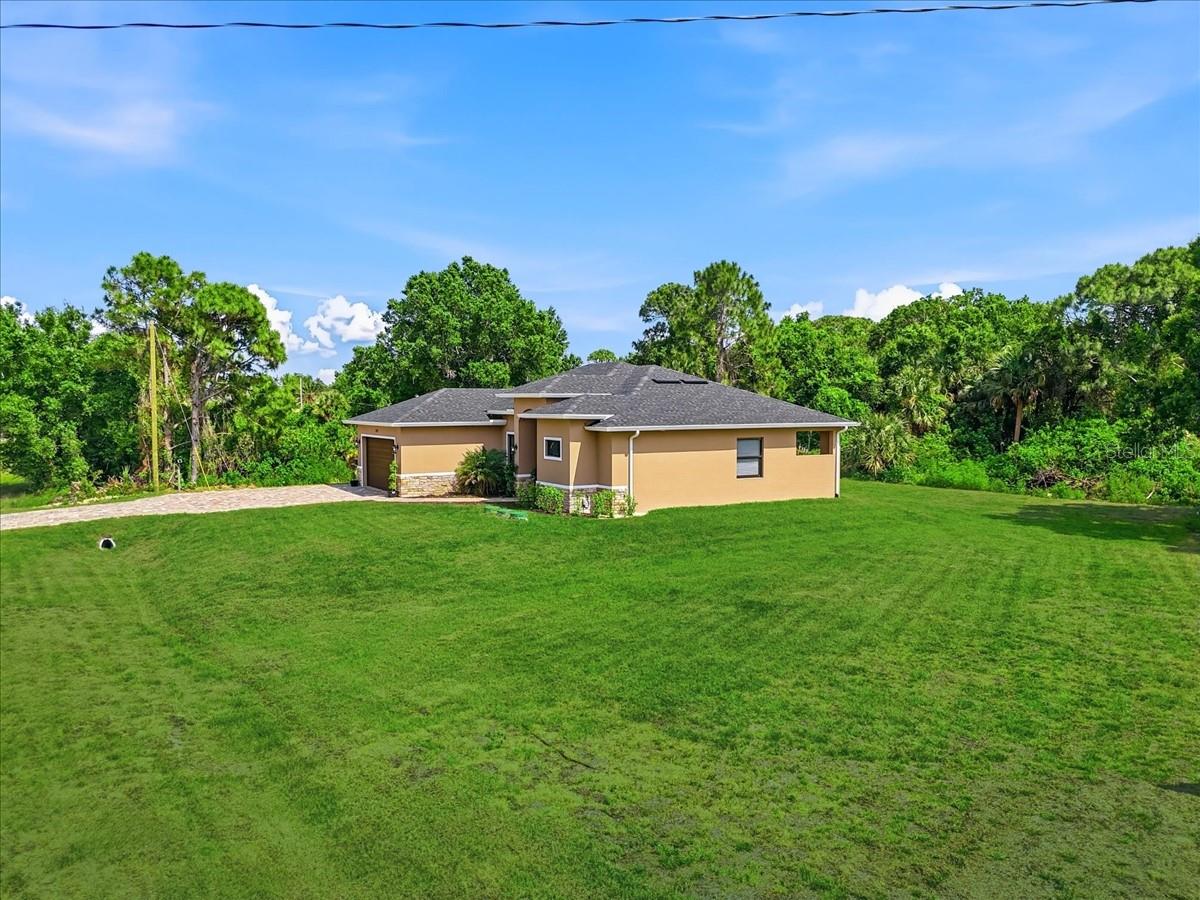 Image 40 of 46 For 810 Sentinela Boulevard