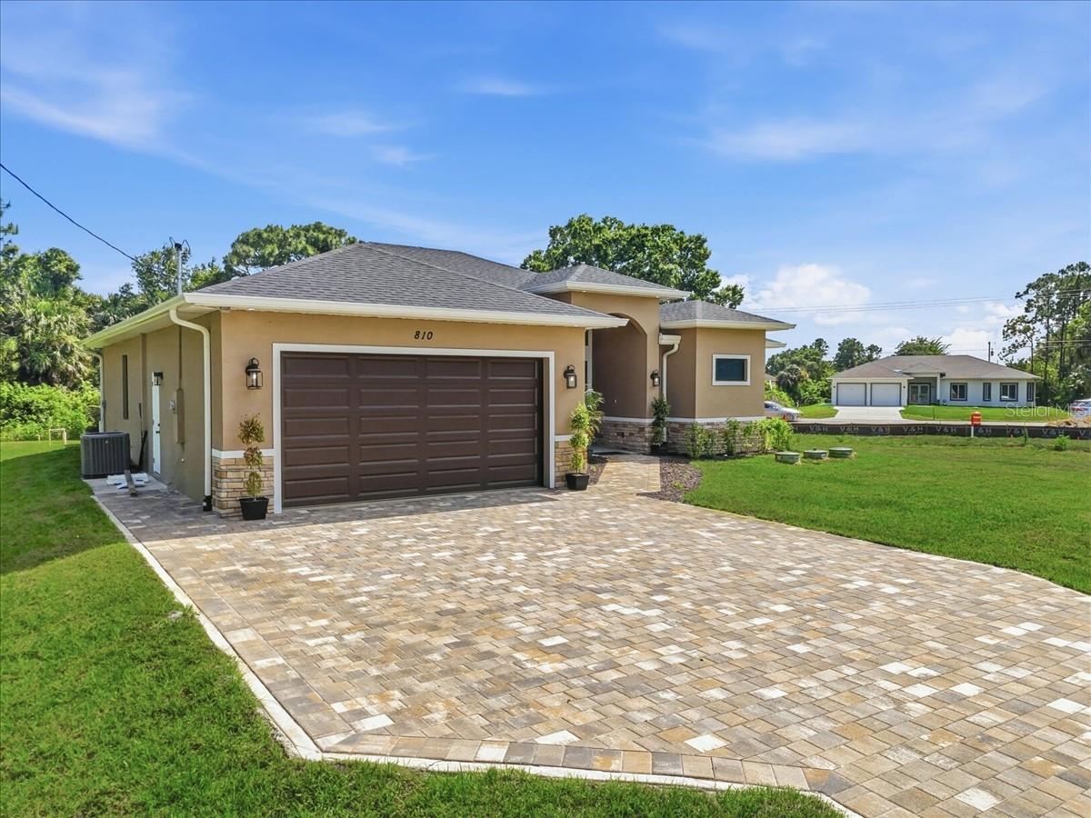 Image 45 of 46 For 810 Sentinela Boulevard