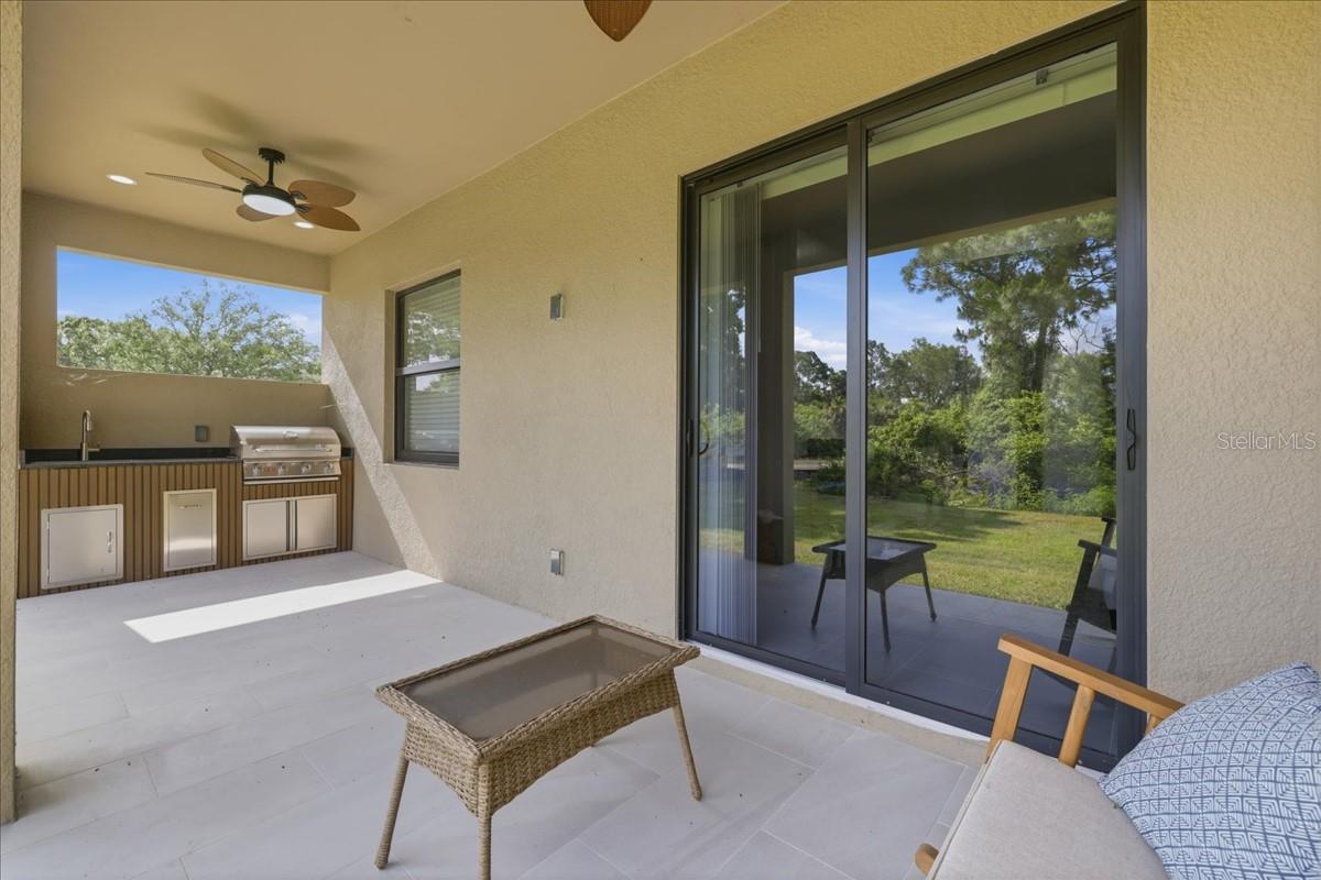 Image 7 of 46 For 810 Sentinela Boulevard