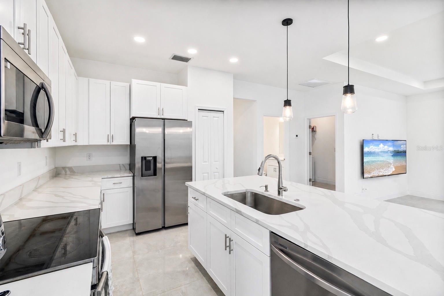 Image 10 of 40 For 15473 Lakeland Circle