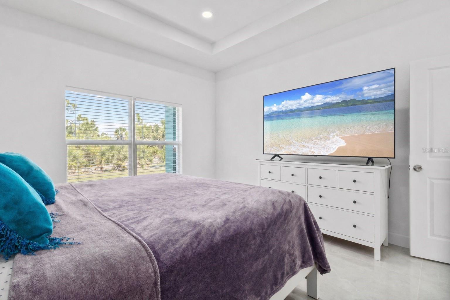 Image 14 of 40 For 15473 Lakeland Circle