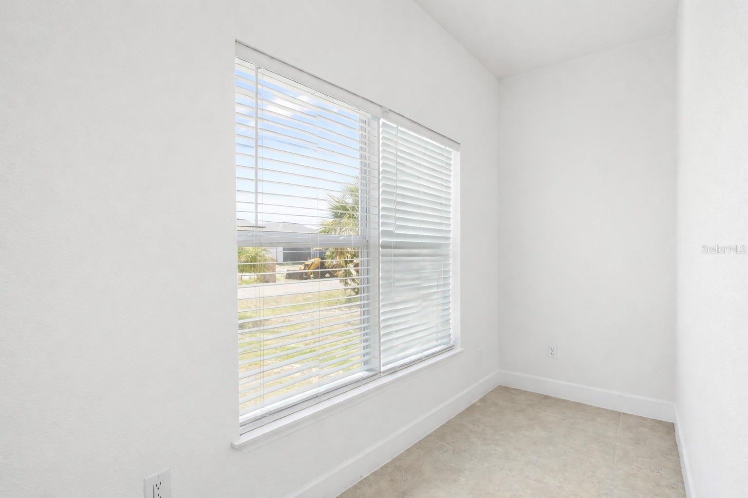 Image 18 of 40 For 15473 Lakeland Circle