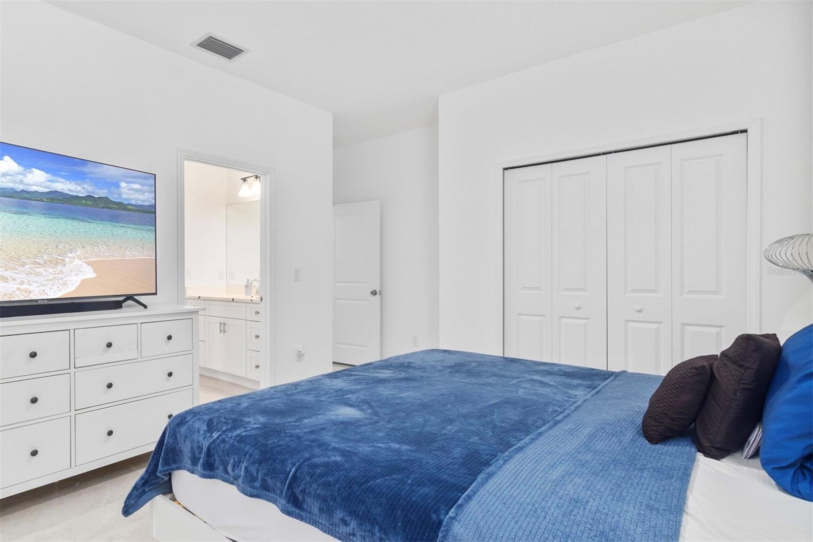 Image 20 of 40 For 15473 Lakeland Circle