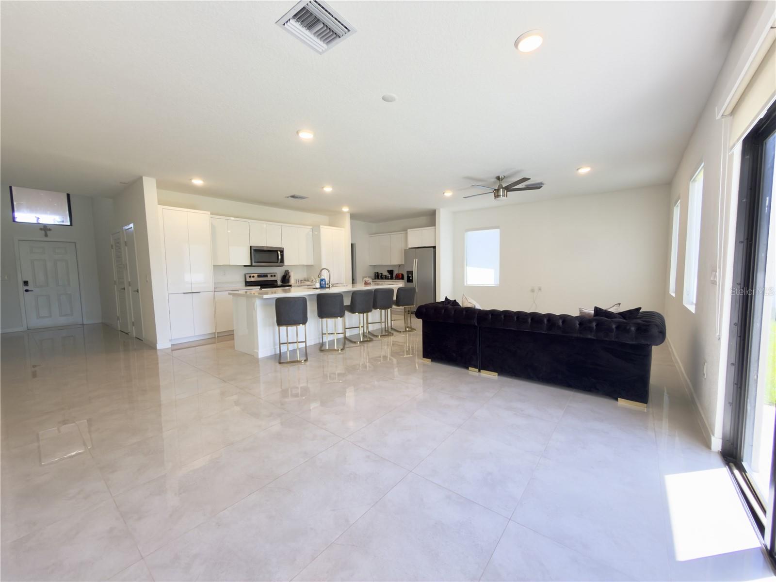 Image 4 of 23 For 6380 Chorus Drive