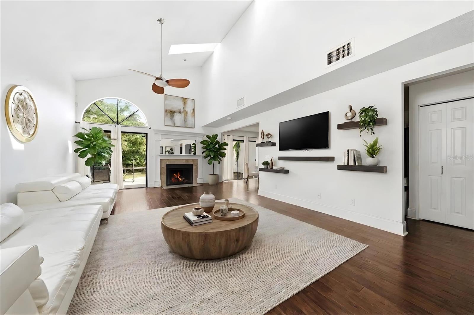 Image 6 of 44 For 5316 Alcom Drive